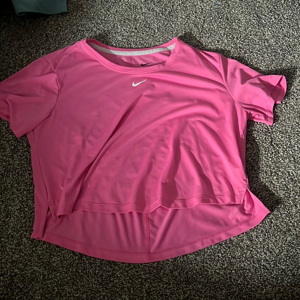 Nike hot pick cropped bagging athletic t-shirts